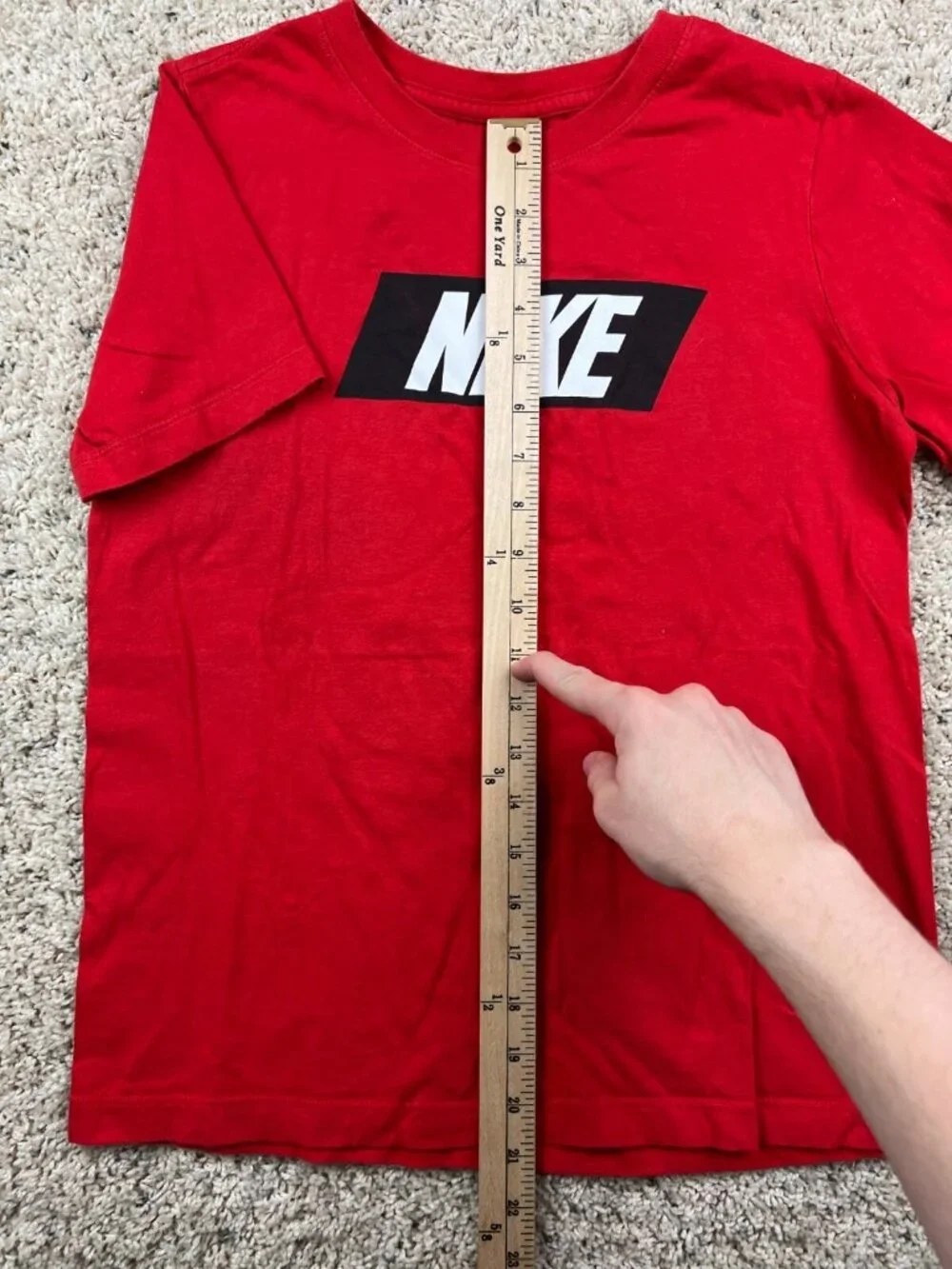 The Nike Tee T Shirt Youth Boys SZ Large Short Sleeve Red Crew Neck Athletic